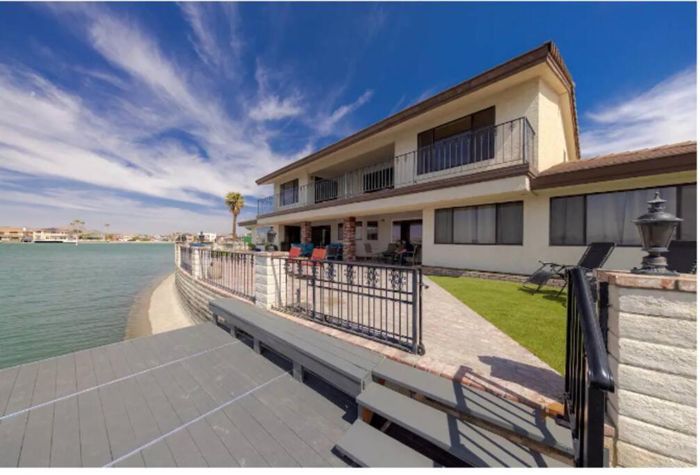 Tranquil Spacious Lake Front Home Near Everything Victorville Exterior photo